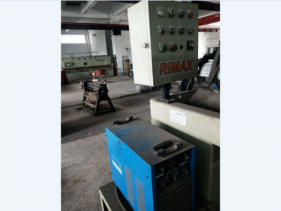 臺灣進(jìn)口直縫焊機(jī)-1